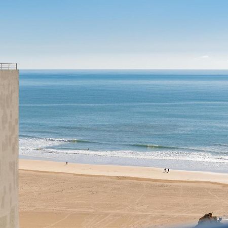 Ocean Beachfront Home By Real Life Concierge Портиман Екстериор снимка